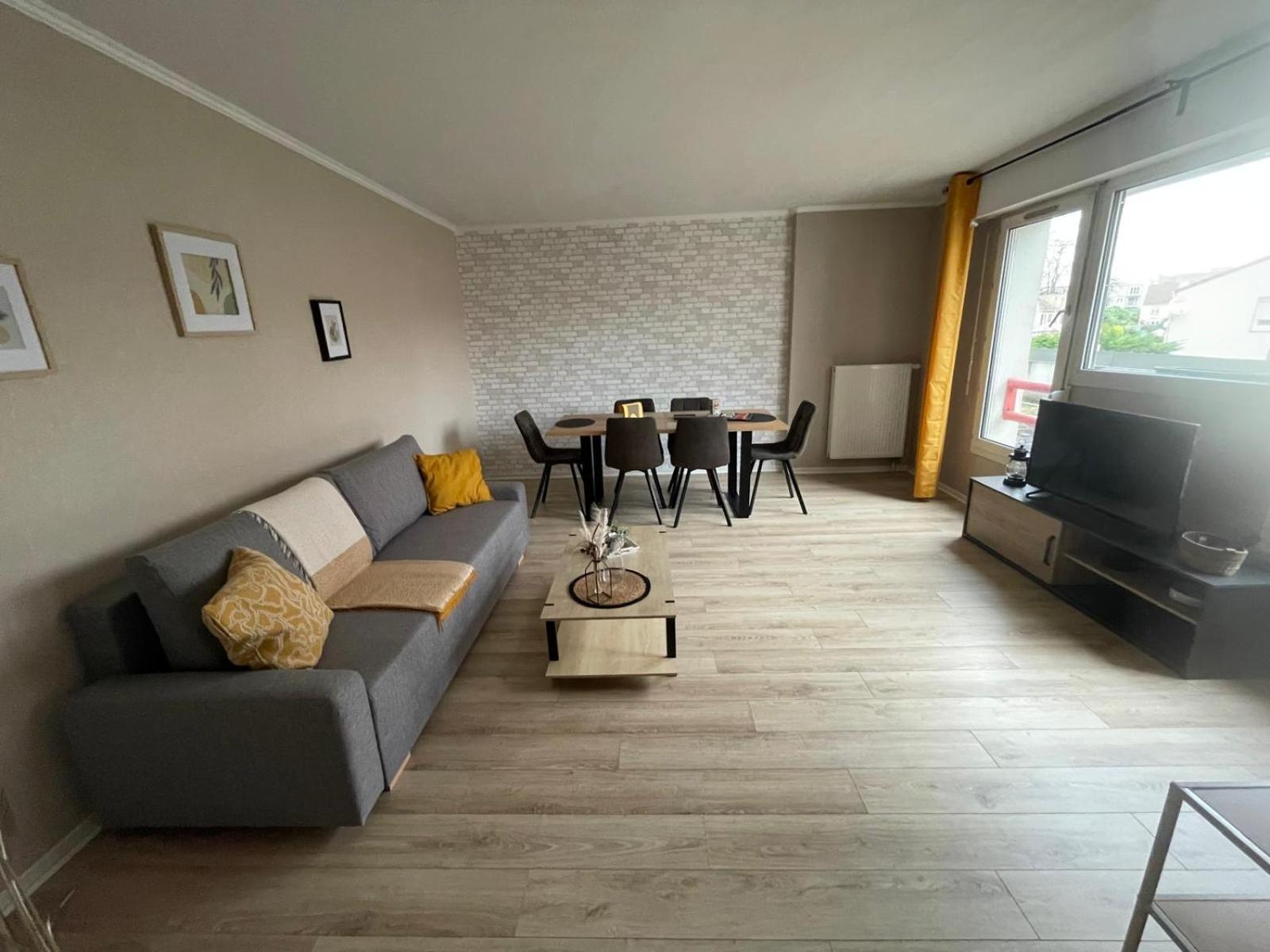 Evry Moon Apartment 70M2 Spacious And Bright Courcouronnes Exterior foto